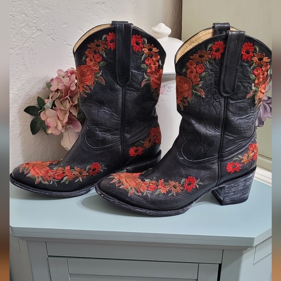 Anna Sui x Yippee Ki Yay by Old Gringo Boots - Picture 4 of 10